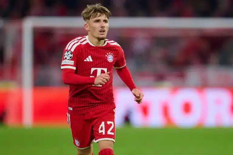 Le Bayern recadre sèchement Lennart Karl