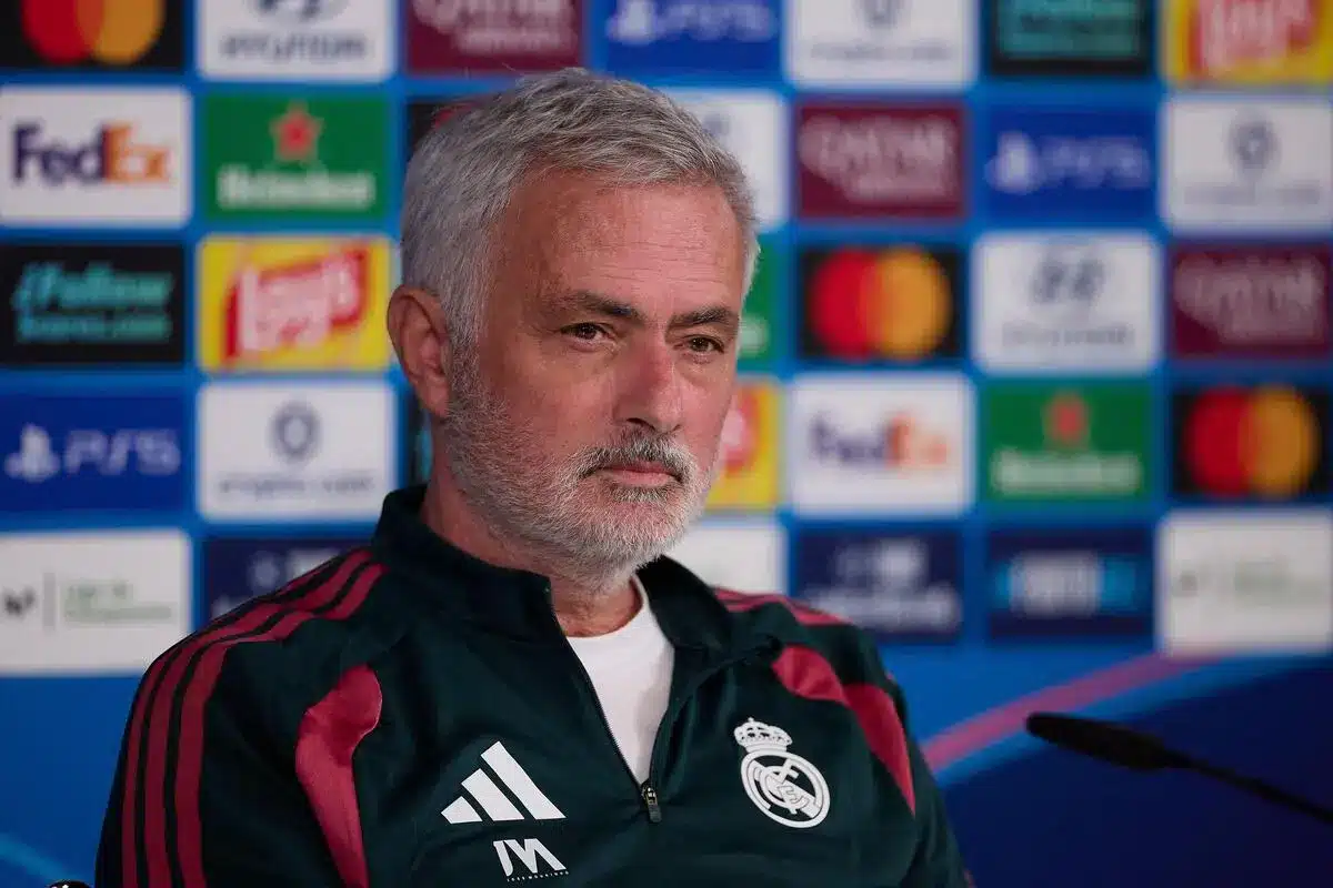 Liga José Mourinho fait changer l'arbitre du Clasico