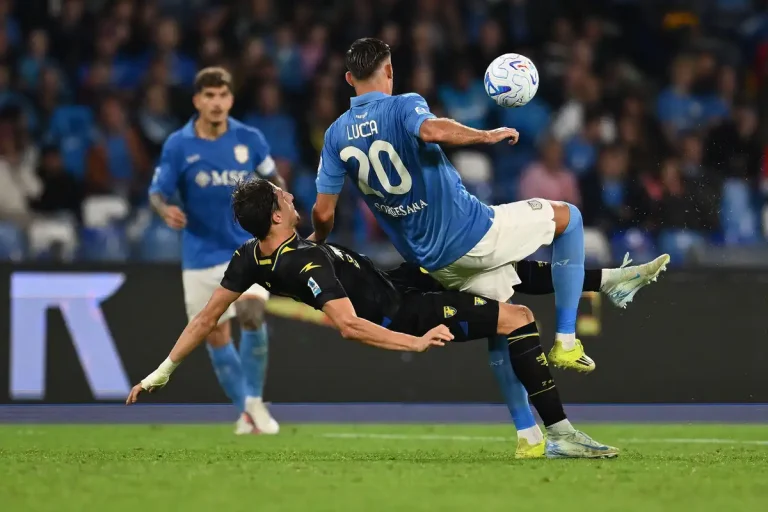 Lorenzo Lucca visé par Udinese ©Alamy