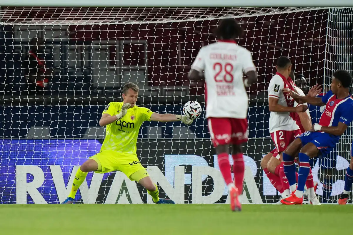 Bayern : Neuer peut partir tranquille, ce gardien de Monaco fera l’affaire