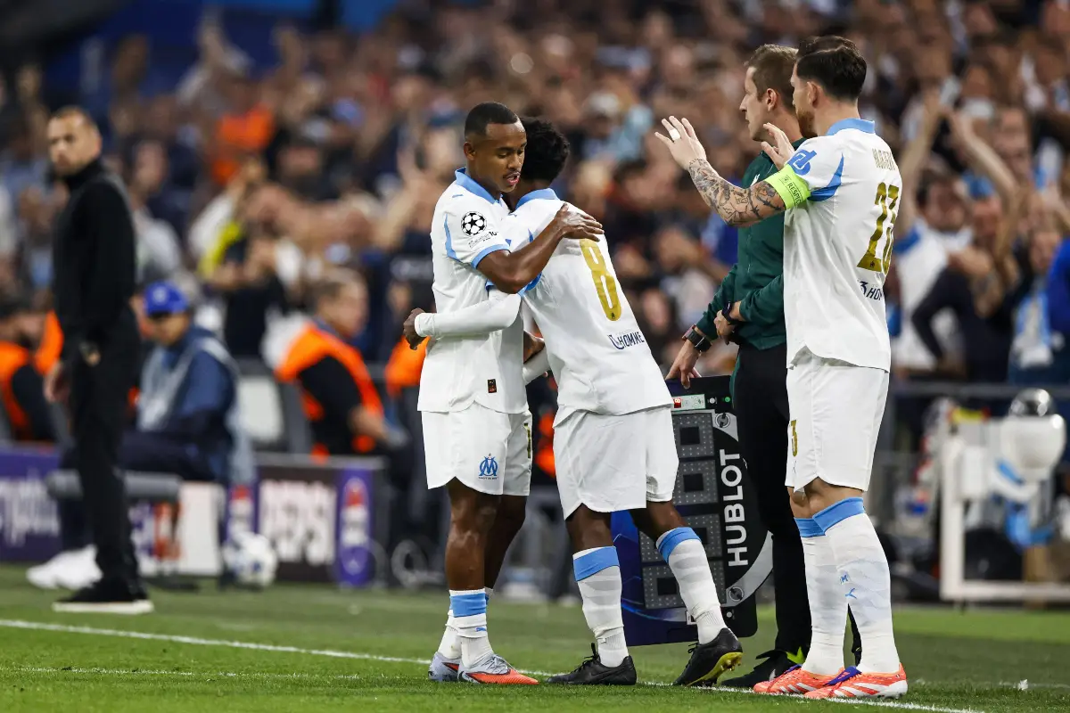 OM : Deux cadres réclament leurs bons de sortie