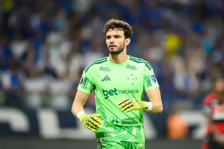 Otávio sous le maillot de Cruzeiro
